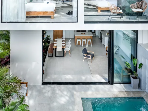 Elegante Villa con junto una la Piscina Oasis