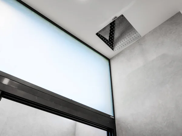 Elegante Moderno Baño con Lujoso Ducha