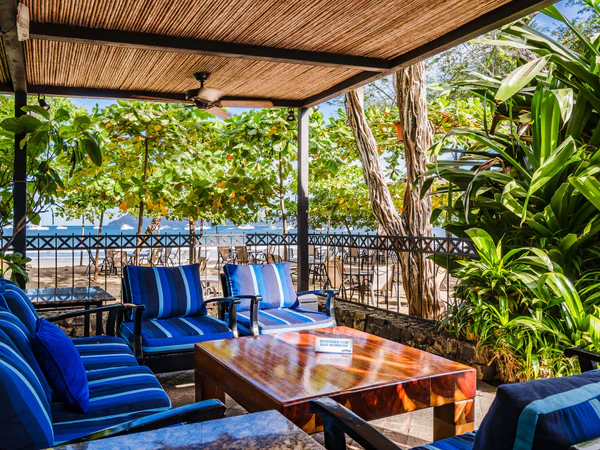 Exquisite Exterior Lounge con Ocean Vista