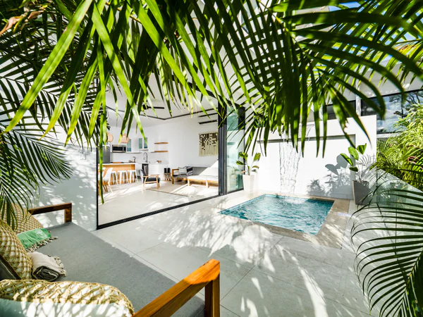 Lujoso Interior-Exterior Oasis con Privado Piscina