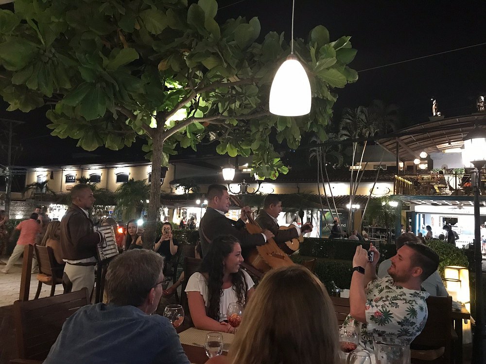 El Pelícano — Fusion & Fresh Seafood restaurant in Tamarindo, Costa Rica